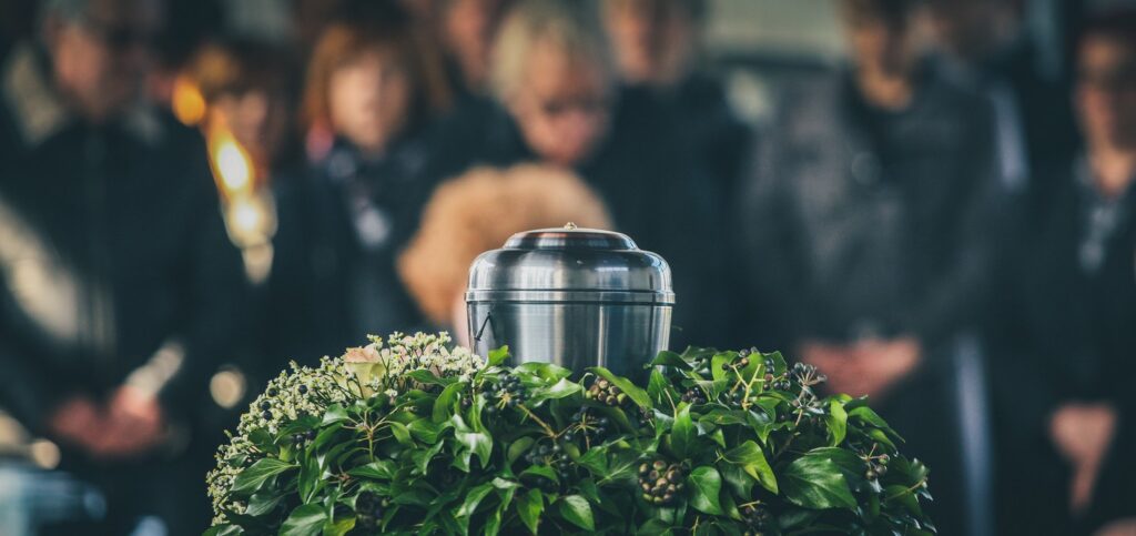 Wake and Ashes urn